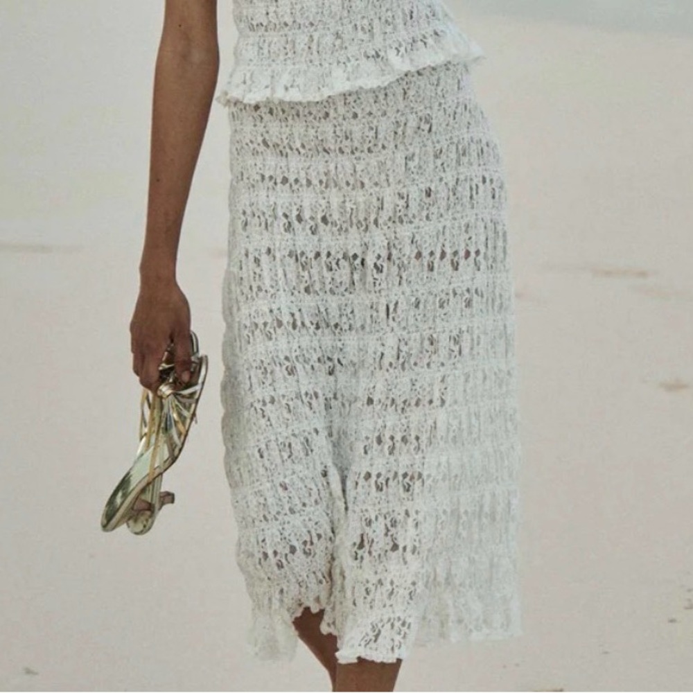 DรEN Rachelle Lace Midi Skirt NWT Cream Elastic Waist Luxury Collectible L